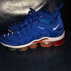 Ny knicks Vapormax plus sz 11